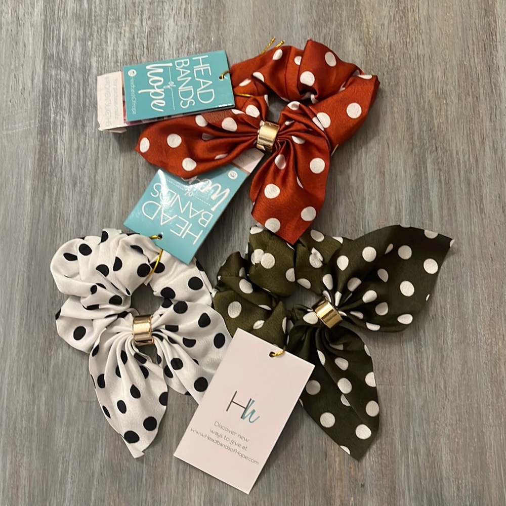 NWT Headbands of Hope Polka Dot Scrunchies